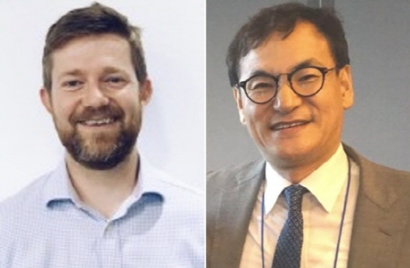 리서처 CEO 올리 쿠퍼(왼쪽)와 하리스코 김무진 대표 / 사진=하리스코